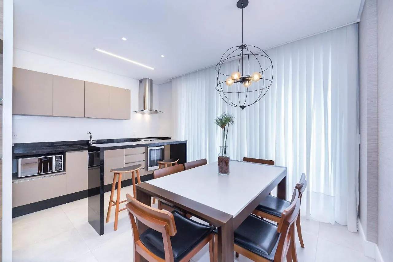 Porto Madero 303 - Apartamento No Centro De Bombinhas - Rooftop Com Piscina E Academia - A Poucos Metros Da Praia - Brezilya